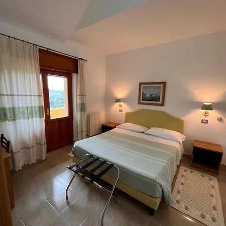 Hotel La Capannina 3*